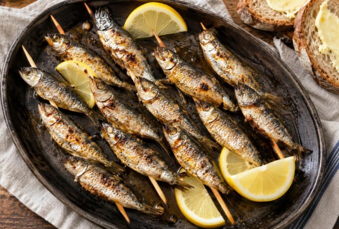 Brochettes de sprats fumés au citron