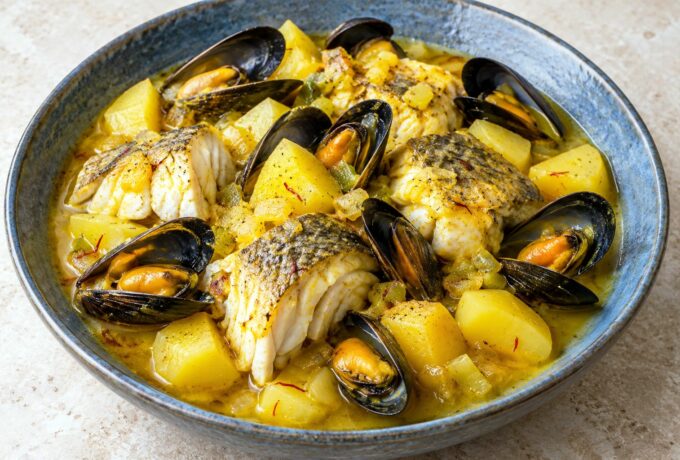 Mulet au safran, moules et pommes de terre