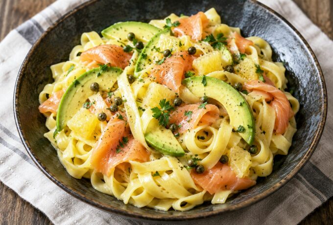 Tagliatelles au saumon fumé et à l’avocat