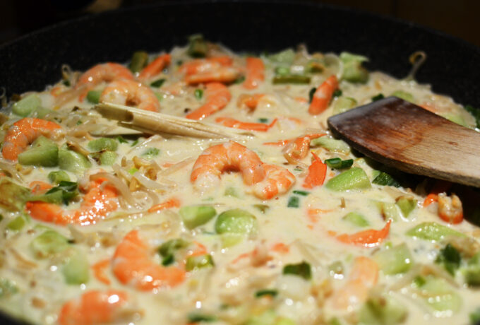 Curry vert thaï aux crevettes et christophines