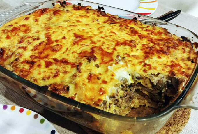Moussaka aux aubergines, pommes de terre et agneau