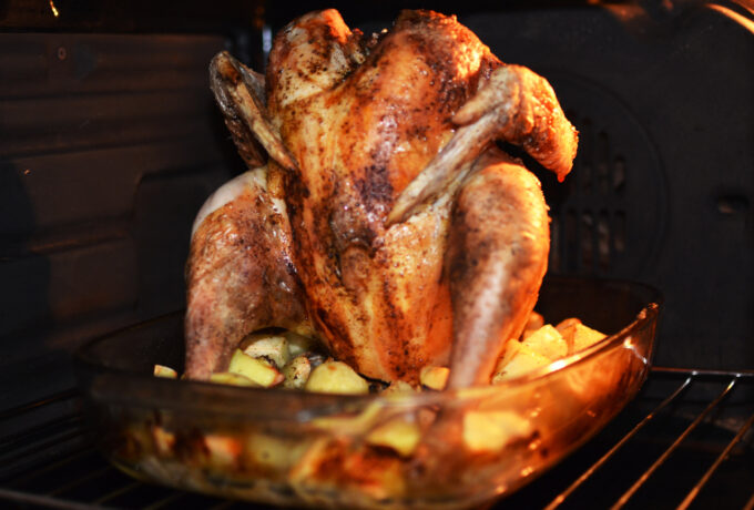Poulet Bob sur canette de bière au paprika fumé
