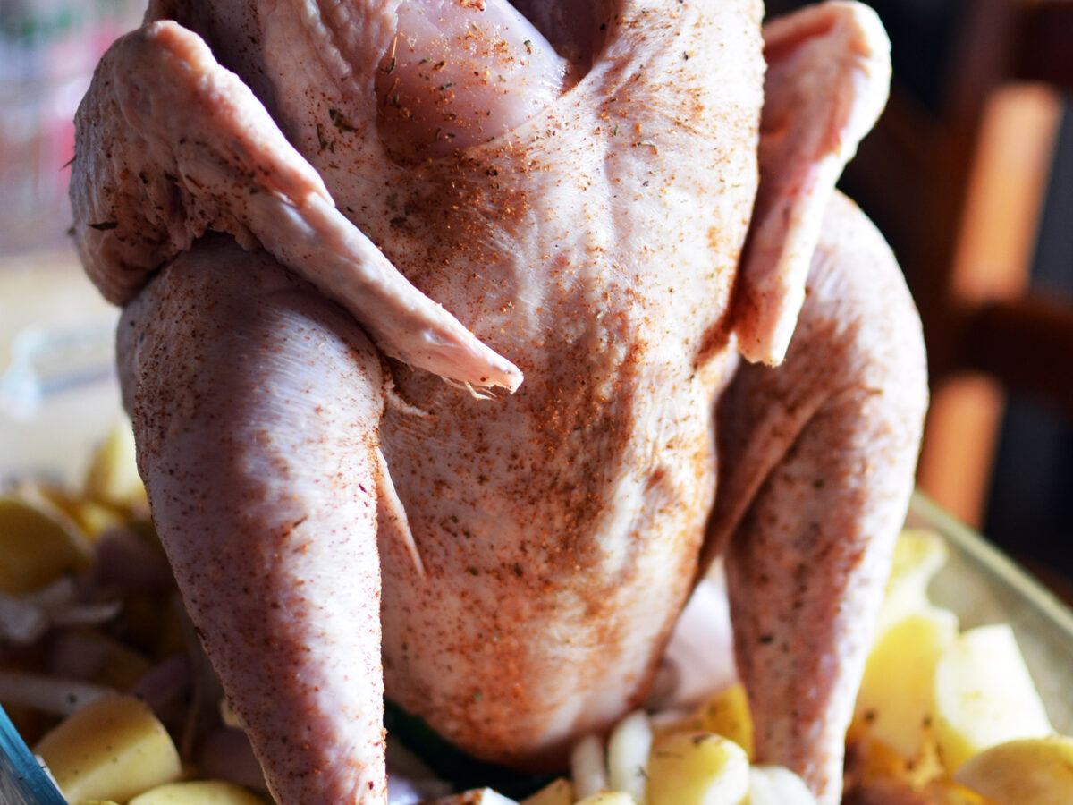 Poulet Bob sur canette de bière au paprika fumé